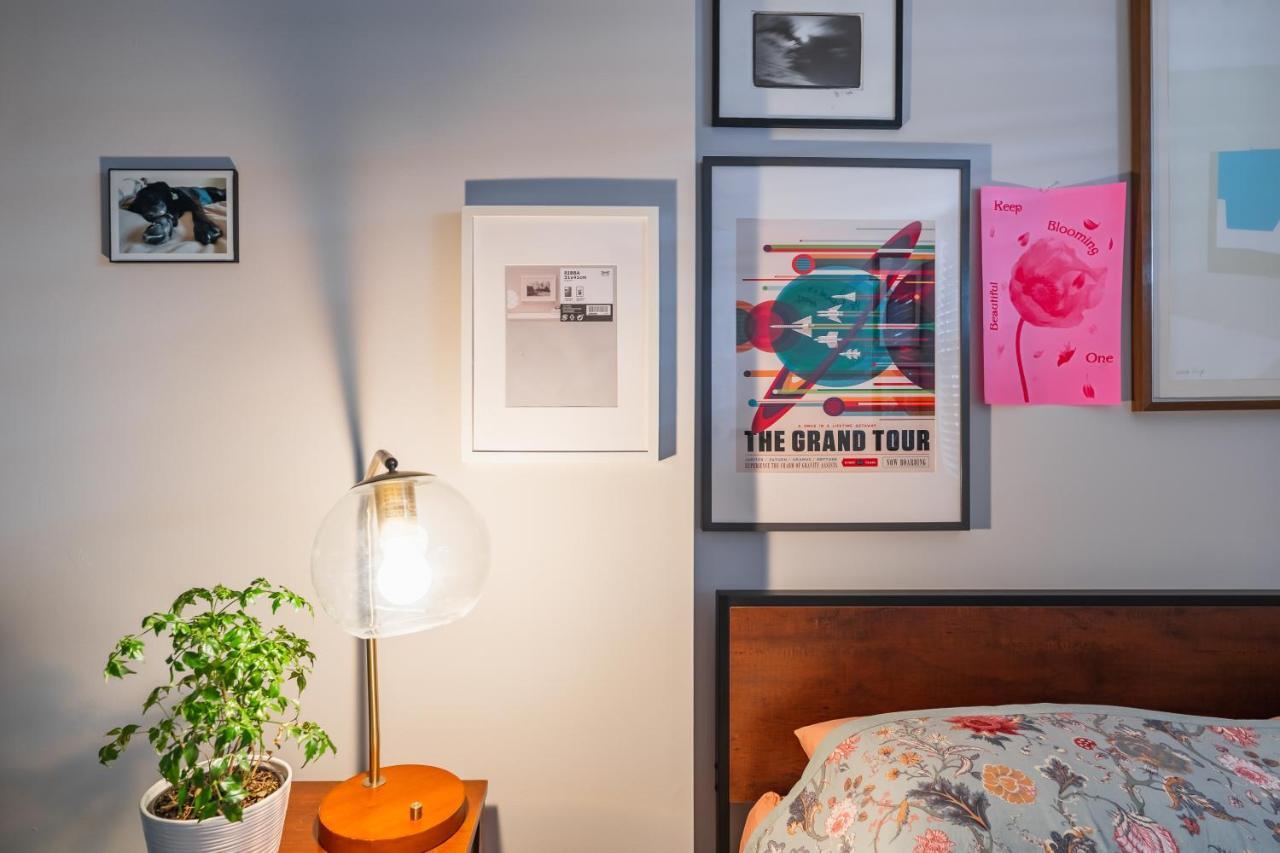 Bedroom In Thoughtfully Decorated East Passyunk Home Filadelfia Zewnętrze zdjęcie